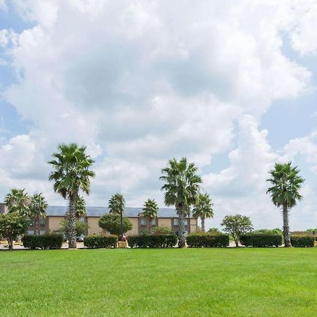 Howard Johnson By Wyndham Iowa La Bagian luar foto