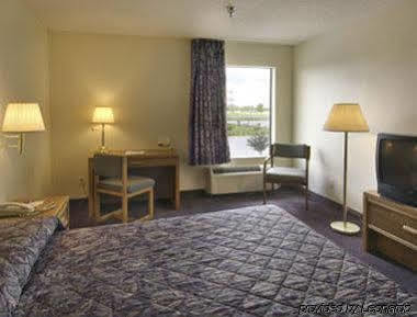Howard Johnson By Wyndham Iowa La Bagian luar foto