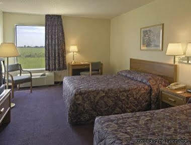 Howard Johnson By Wyndham Iowa La Bagian luar foto